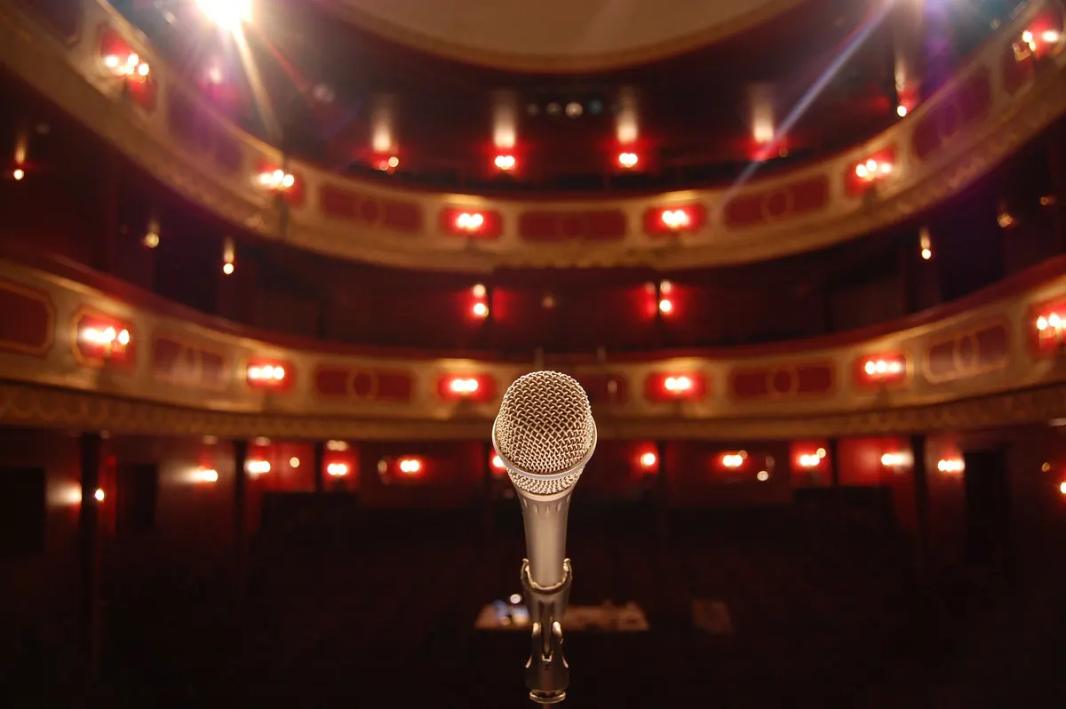 How to Write a Poem for a UK Open Mic Night: A Beginner's Checklist